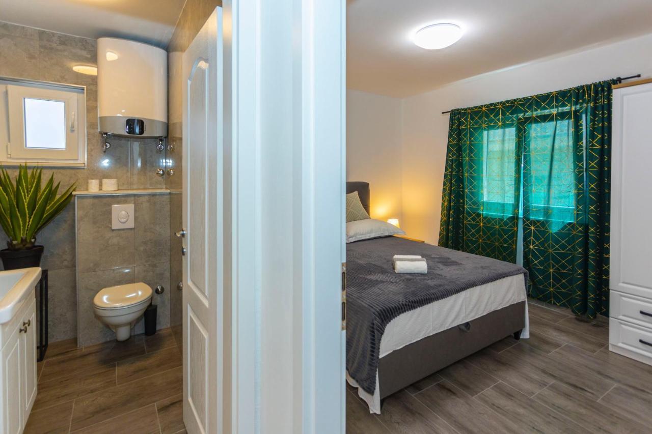 City Apartment Nora, Old Town Located, Free Parking Makarska Exterior photo