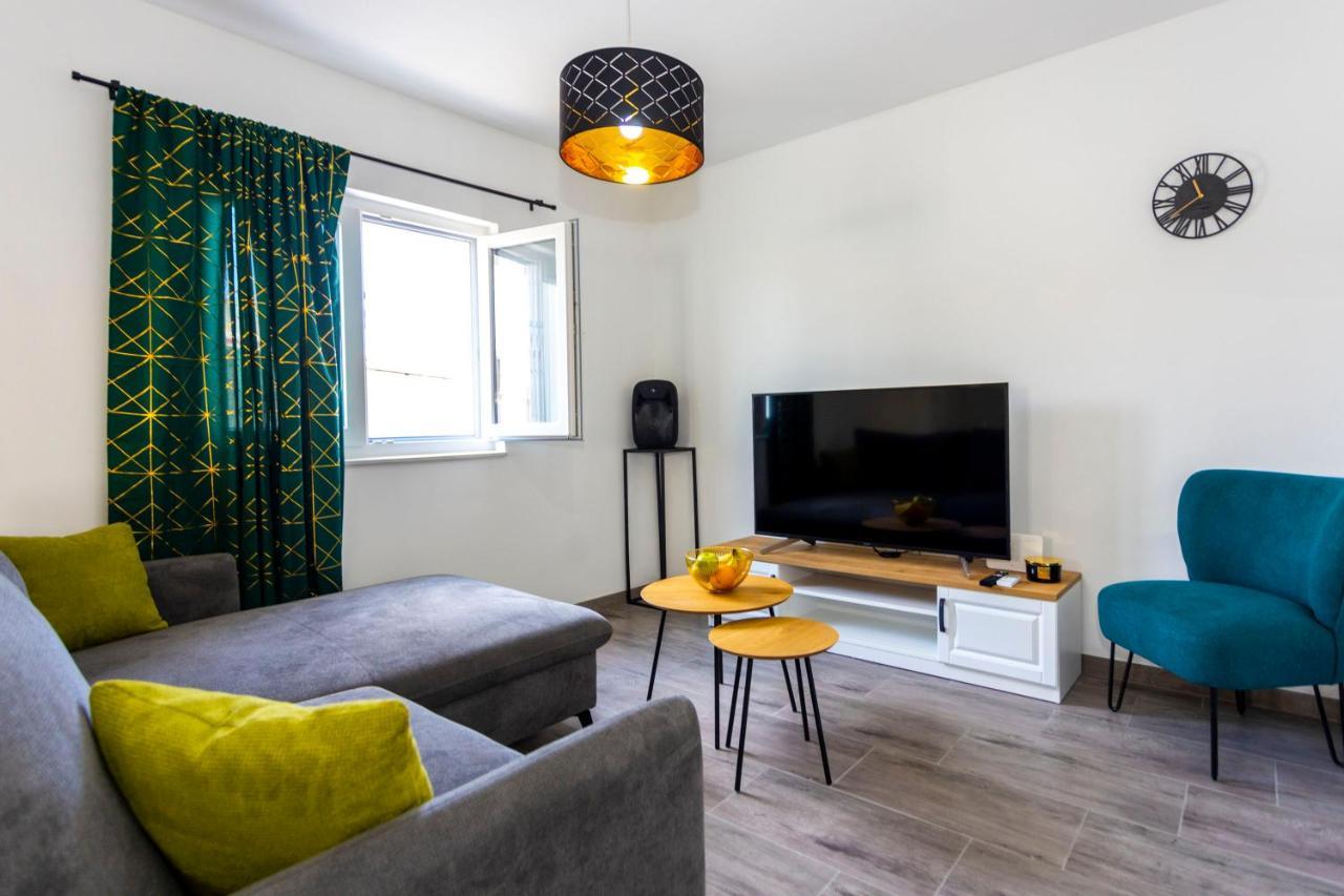 City Apartment Nora, Old Town Located, Free Parking Makarska Exterior photo